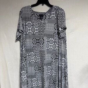 Mercer & Madison Women's  3X Dress Black White Shift Dress Tunic Top - Geometric